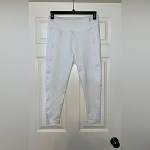 Women’s Calia Essential Collection White High Rise 7/8 Ankle Scalloped Leggings